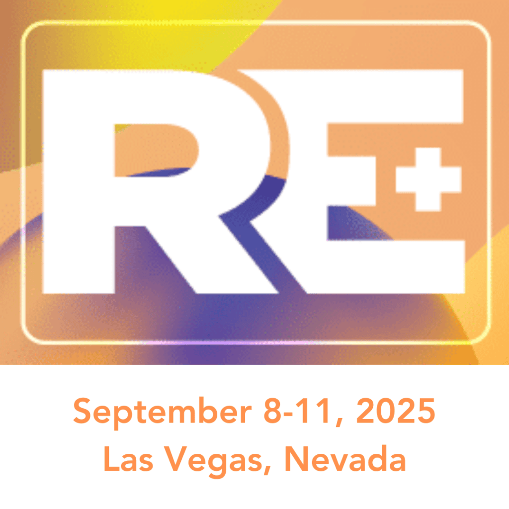 Logotipo para evento RE+ con texto: "8-11 de septiembre de 2025, Las Vegas, Nevada" sobre un colorido fondo abstracto.